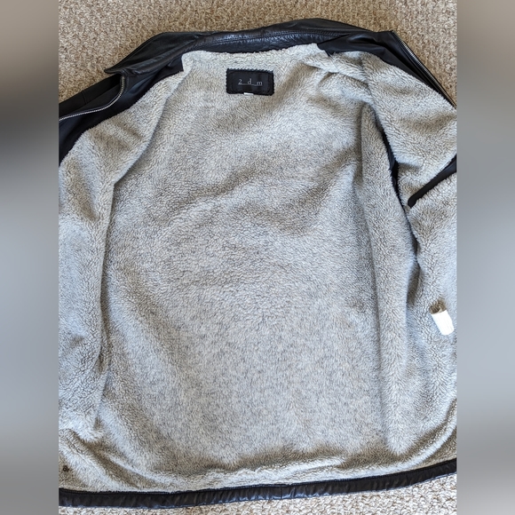 Men's Jacket - Picture 5 of 8